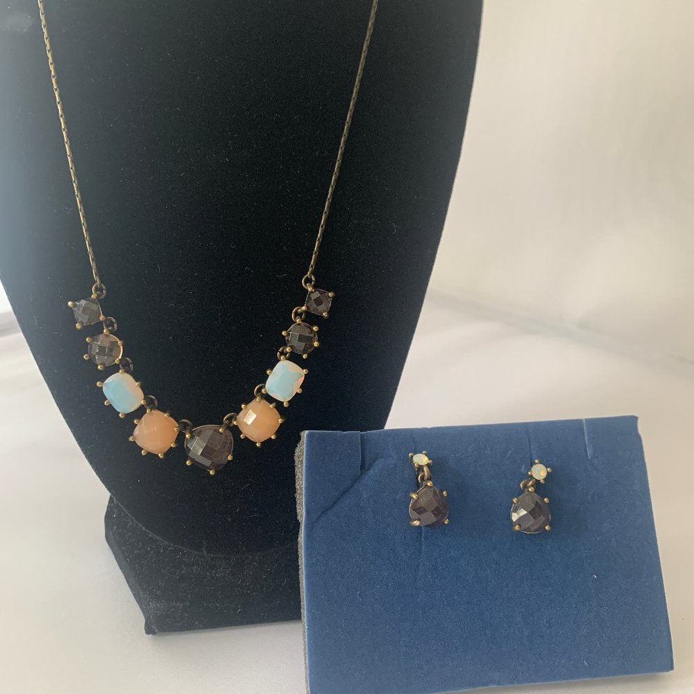 Avon romantic collar necklace‎ gift set